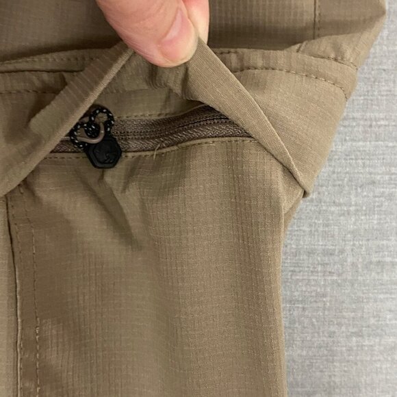 WindRiver Convertible Lightweight Cargo Pants Sz 44 X 32 Zip Pockets and Cuff - Picture 6 of 13